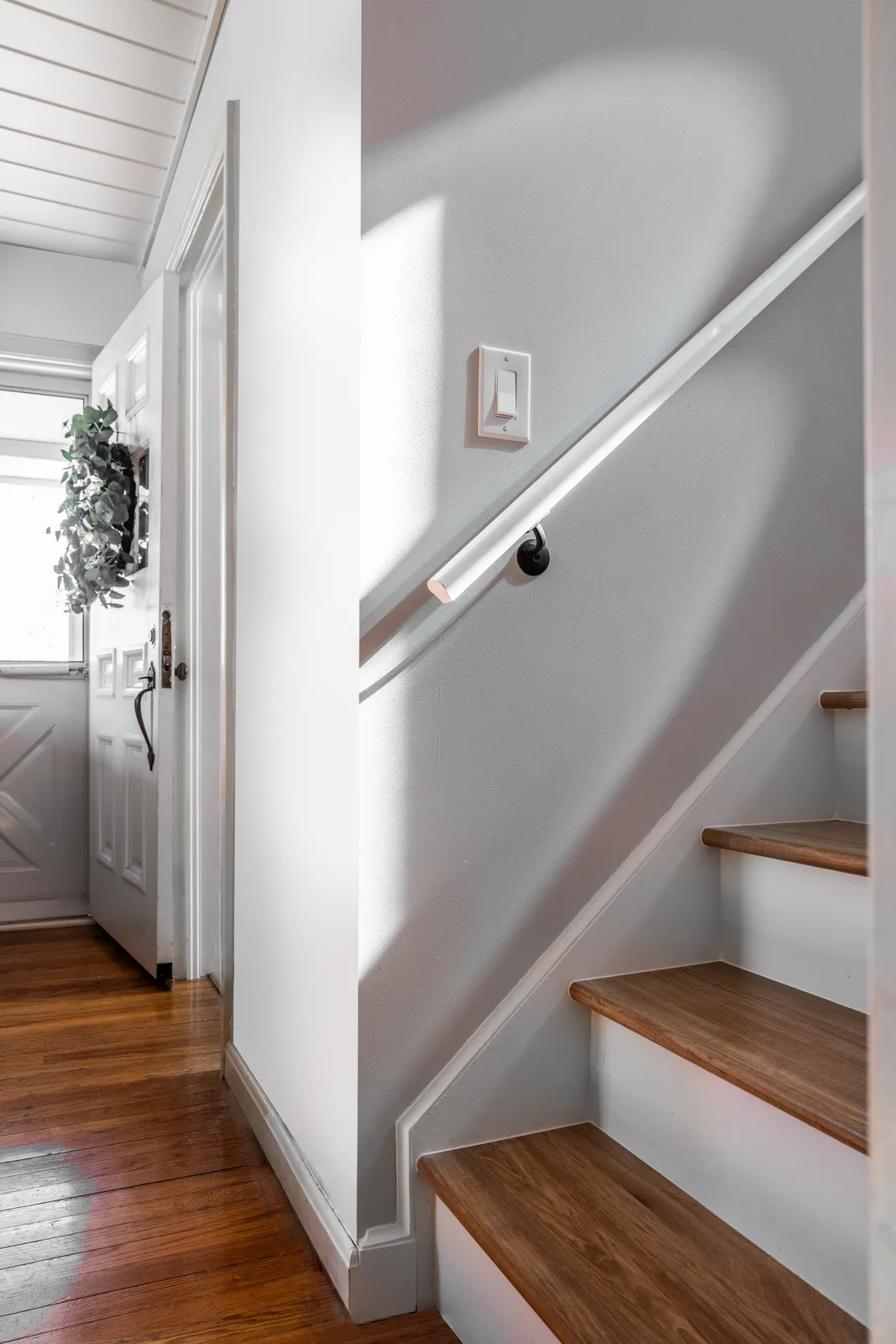 Staircase entry from first floor hallway
